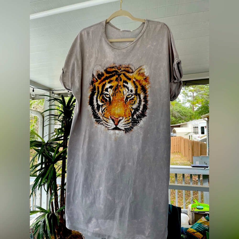 T-shirt dress 🐅